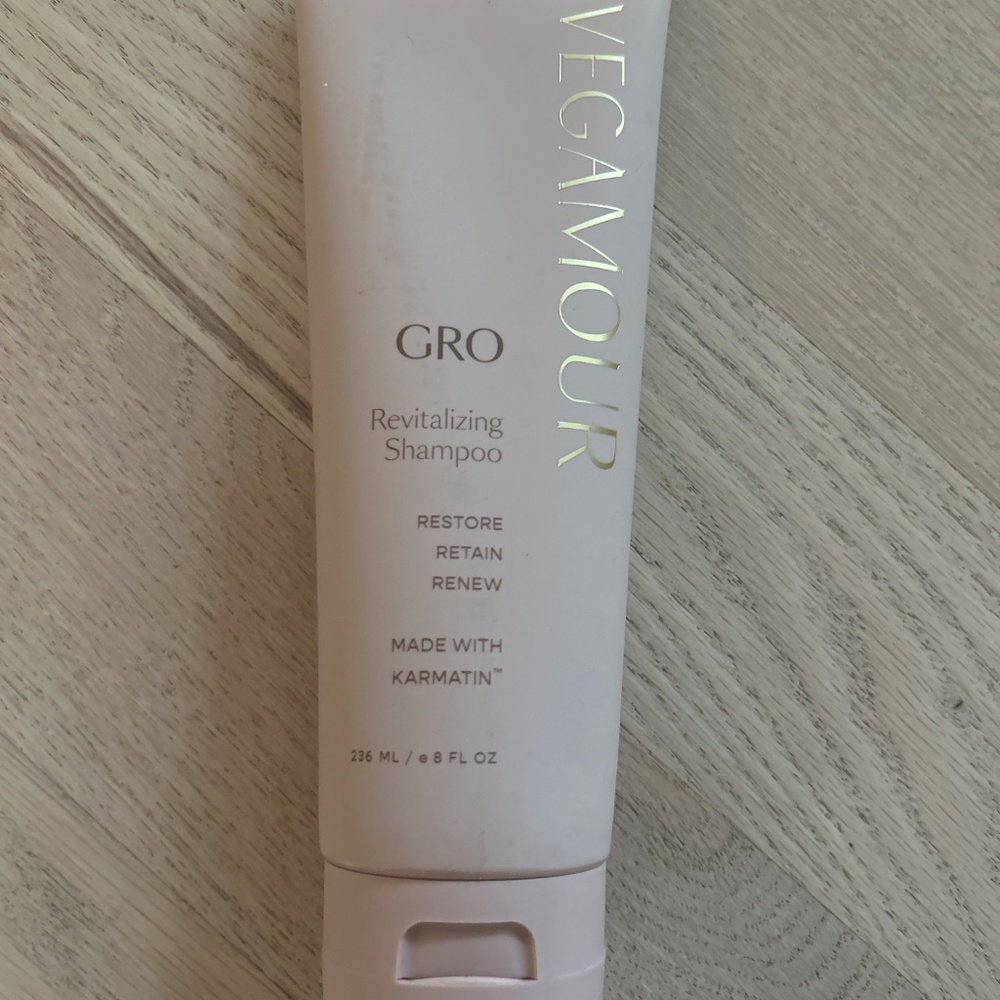 Vegamour GRO Revitalizing Shampoo